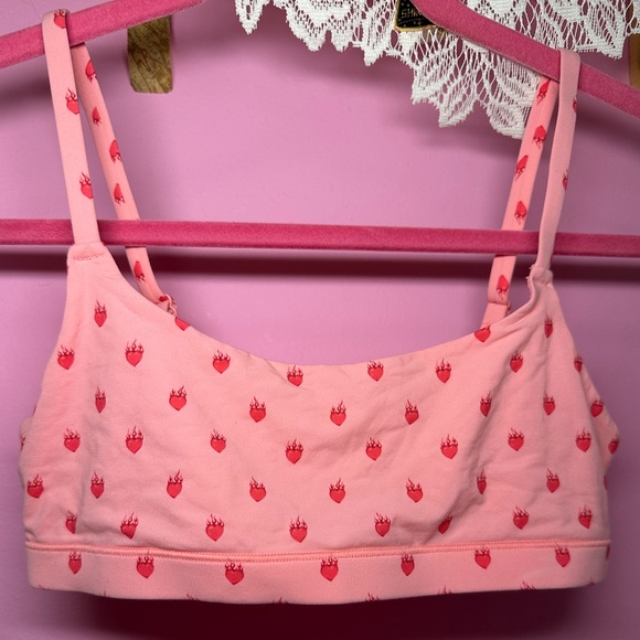 SKIMS Other - SKIMS FITS EVERYBODY SCOOP BRALETTE SM Strawberry Pink Flaming Heart ❤️‍🔥 new